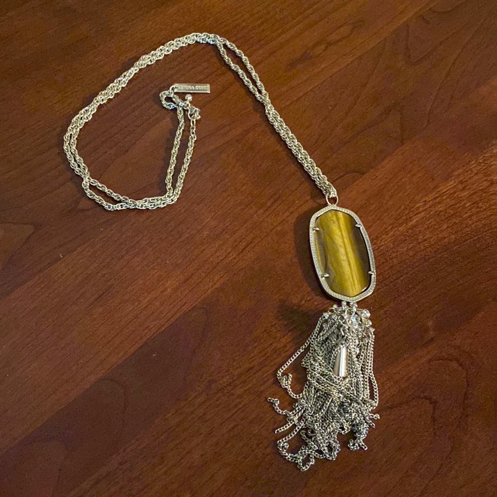 KENDRA SCOTT long tasseled necklace in tigers eye stone